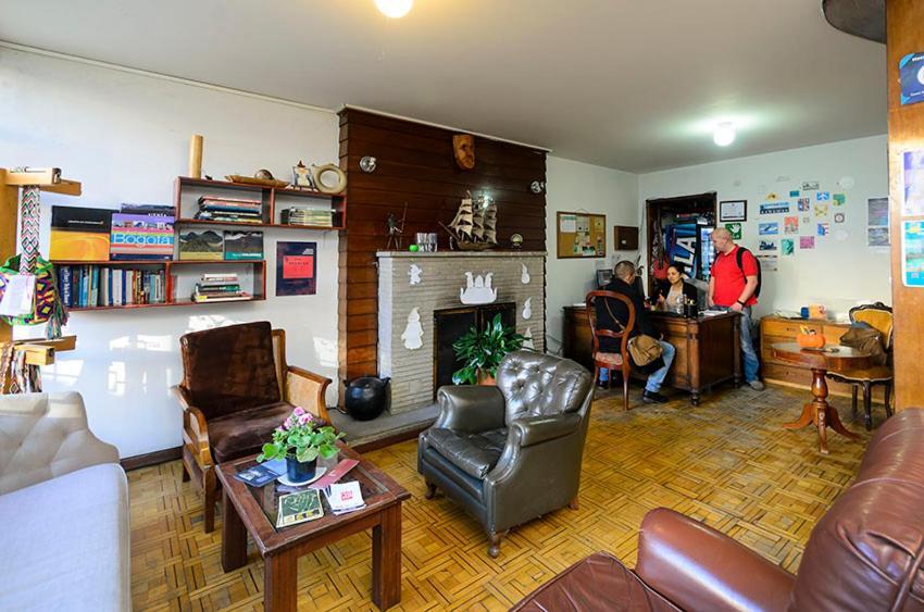 Hostal La Pinta Bogotá Dış mekan fotoğraf