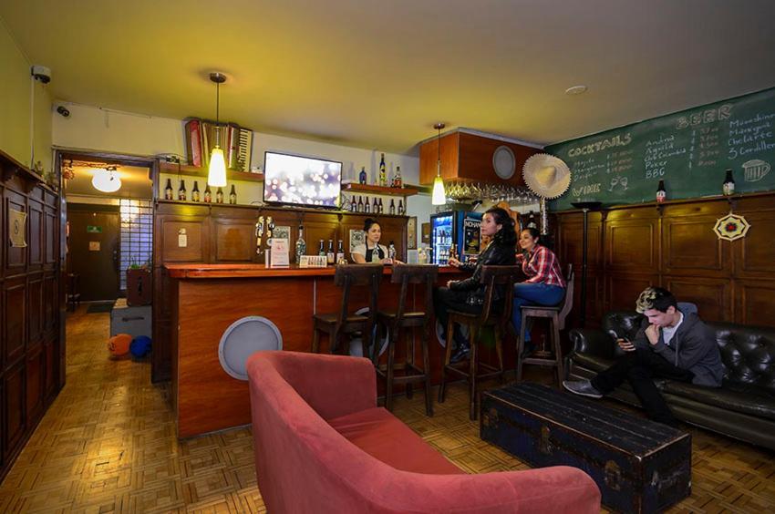 Hostal La Pinta Bogotá Dış mekan fotoğraf