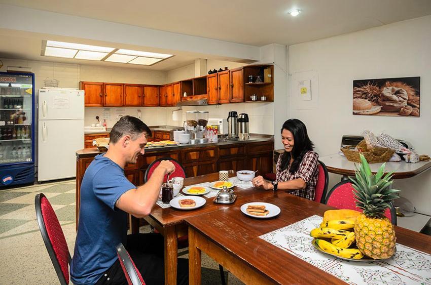 Hostal La Pinta Bogotá Dış mekan fotoğraf