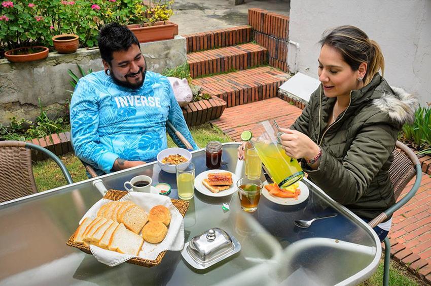 Hostal La Pinta Bogotá Dış mekan fotoğraf